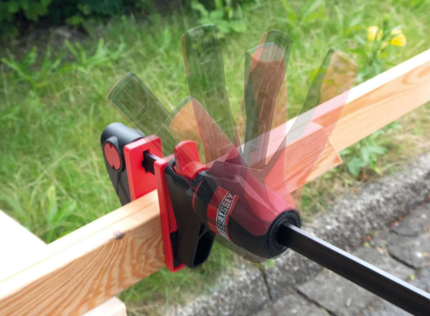 Zwingen Bessey Einhandzwinge EZ360 im Test, Bild 2