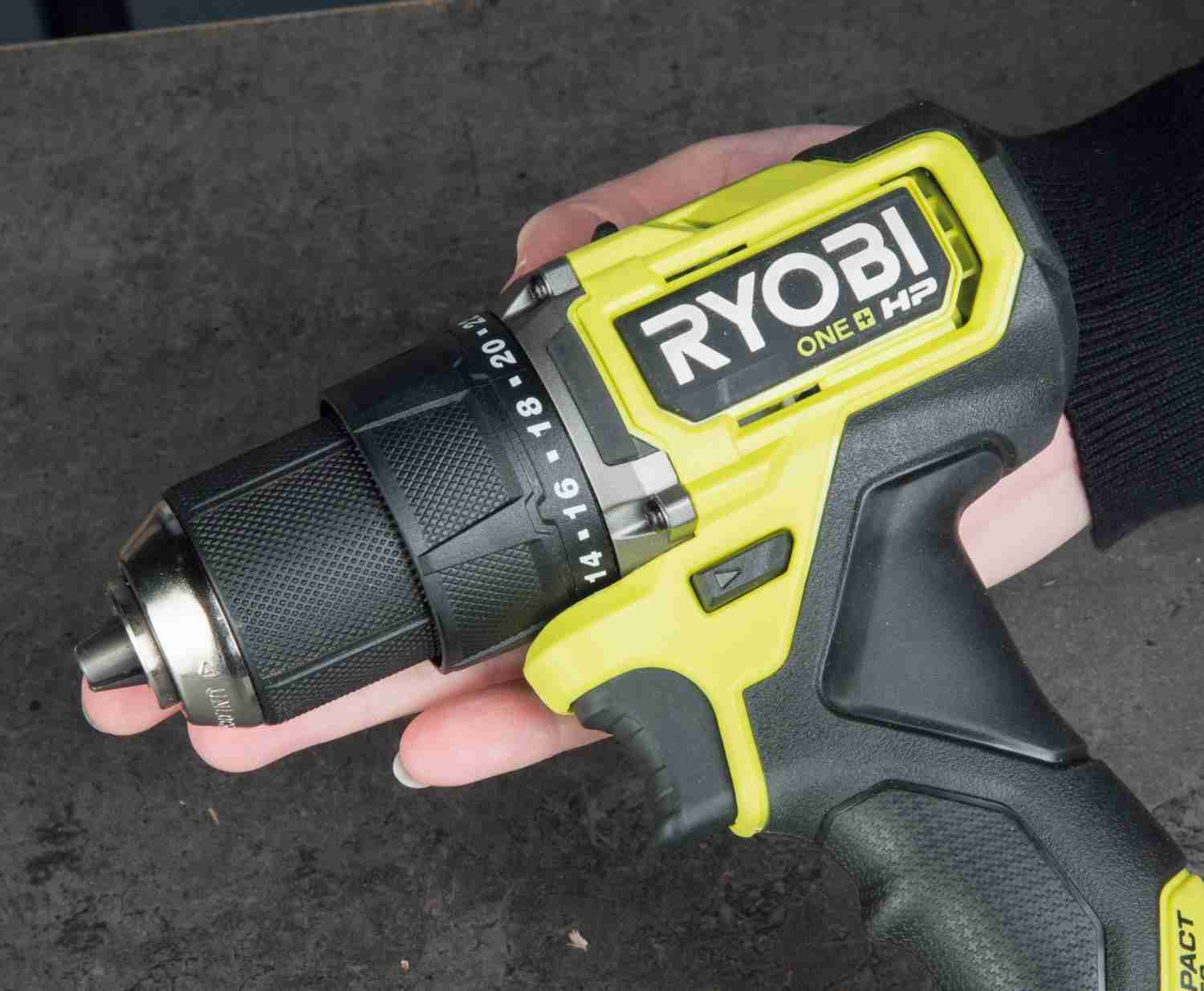 Netzvorschaltgerät Ryobi Ryobi RJS18BX, Ryobi RDD18C1 im Test , Bild 2