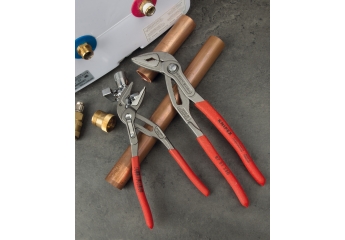 Die Cobra mit extra schmalem Kopf und mehr: Knipex Wasserpumpenzange Cobra ES 87 51 180/250, Bild 1 Zangen Knipex Wasserpumpenzange Cobra ES 87 51 180/250 im Test, Bild 1